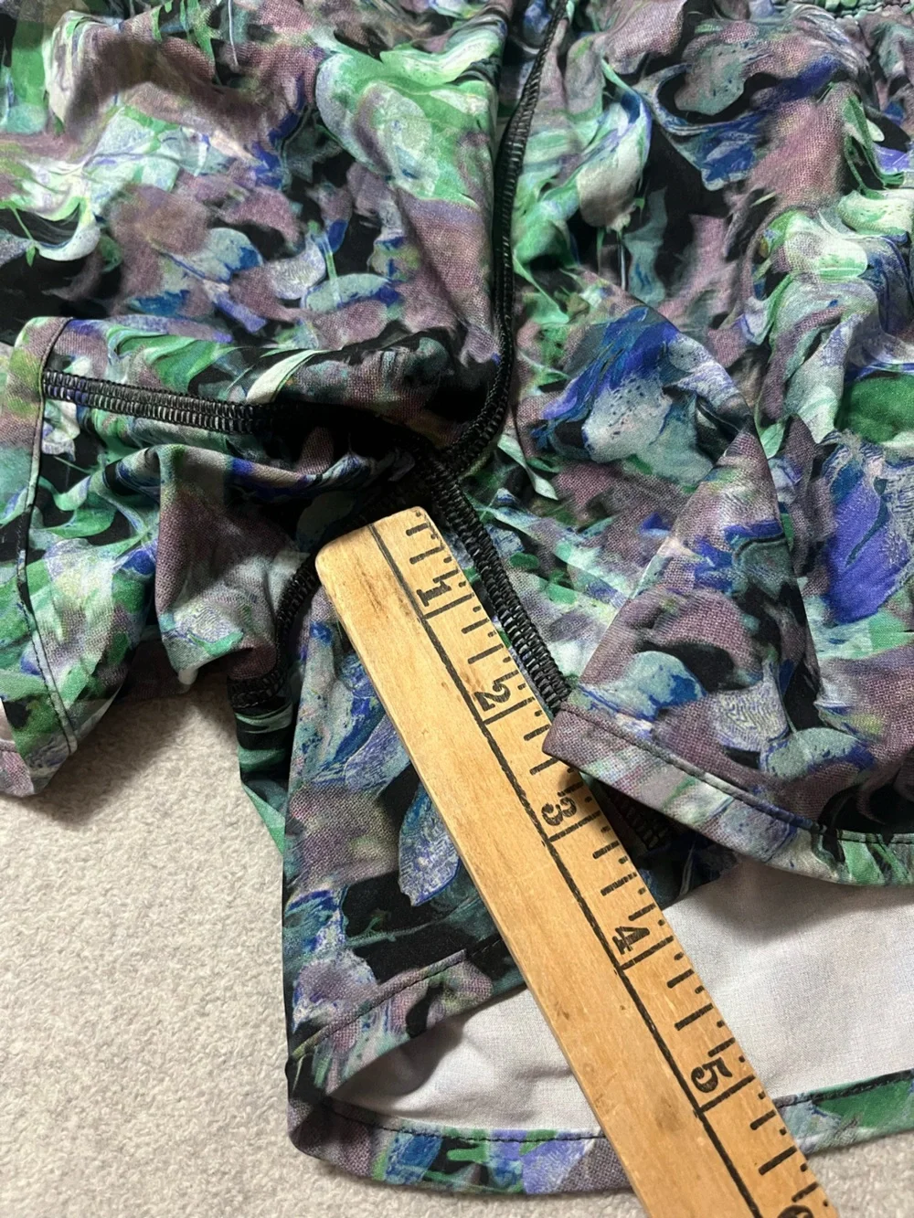 lululemon athletica Women's Abstract Floral Athletic Shorts in Green/Blue/Purple - Picture 6 of 6
